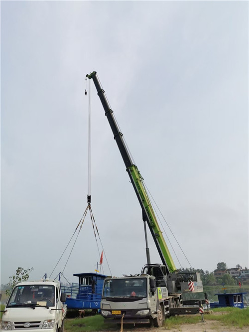 茄子河区桥梁建设吊装案例