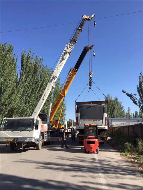 茄子河区港口集装箱搬运案例